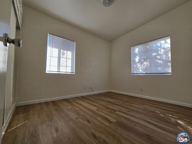 Building Photo - 1467 Hamilton Ave