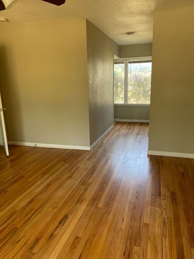 Building Photo - Pre Leasing for fall 2026! 4/3.5 in Tech Terrace!