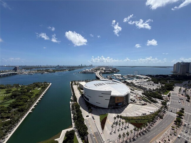 Building Photo - 888 Biscayne Blvd