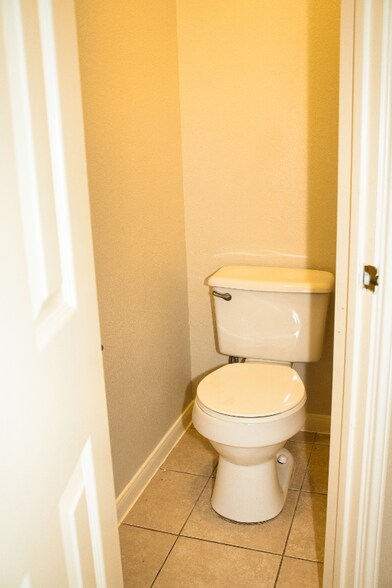 Building Photo - 1507 Hollyhock Ct