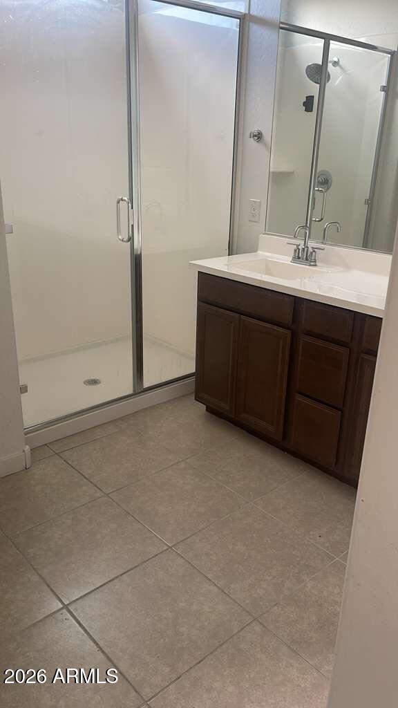 Building Photo - 1318 E Irwin Ave