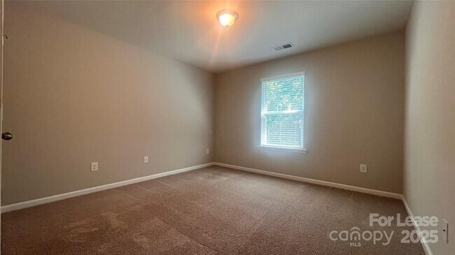 Building Photo - 2709 Southern Trace Dr