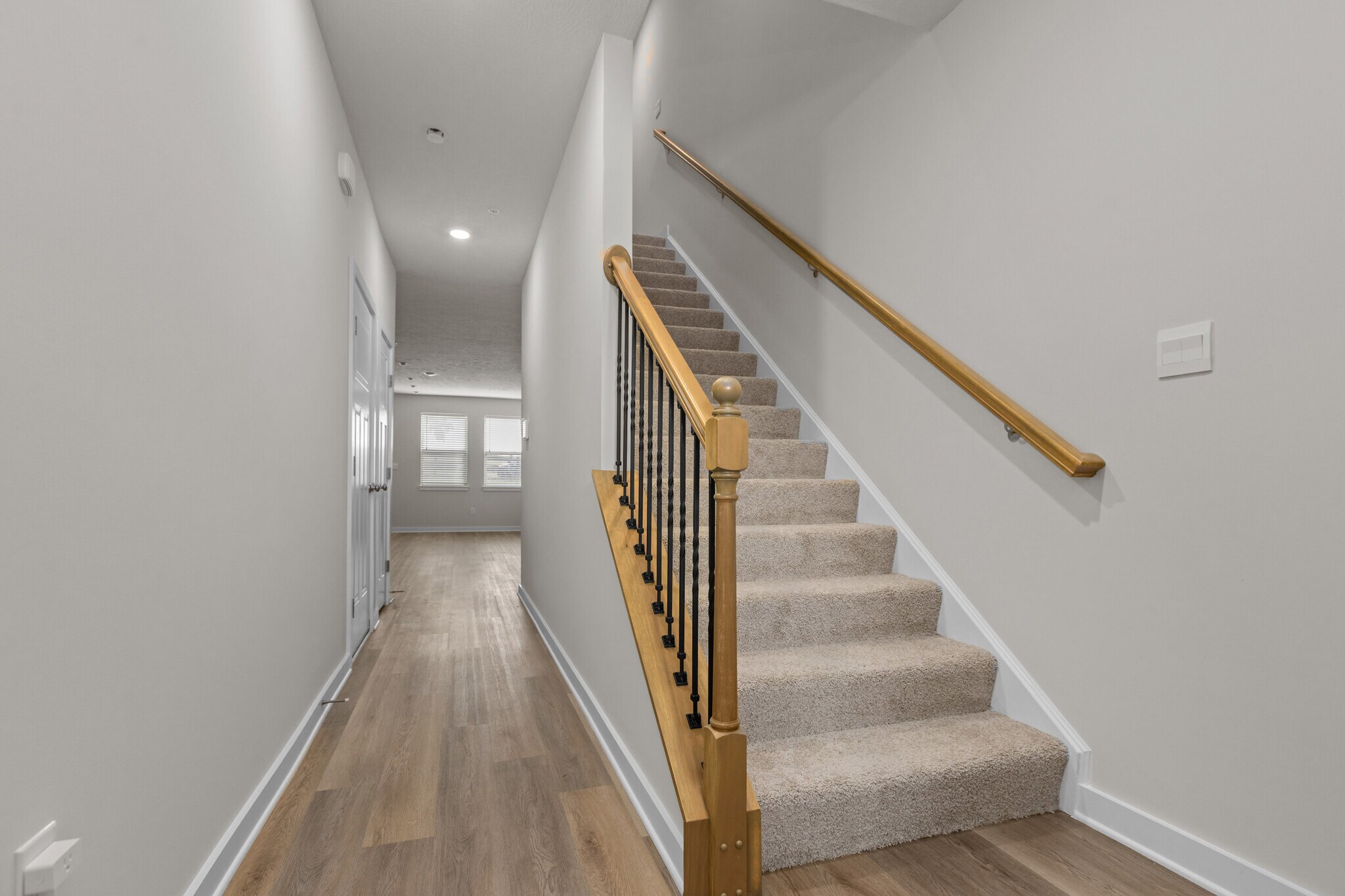 Building Photo - 216 Hanover Ln