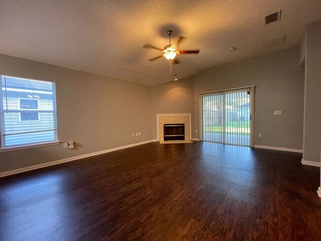 Building Photo - 9374 Daniel's Mill Dr