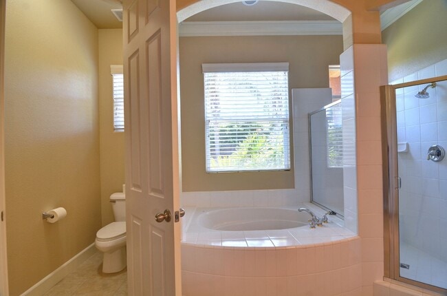 Building Photo - Immaculate Home off of Shepherd & Locan