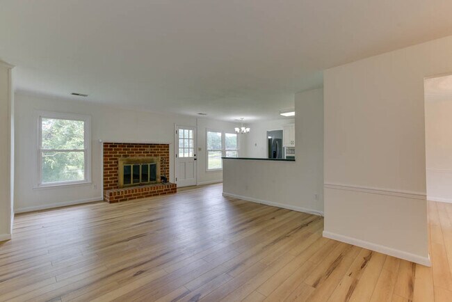 Building Photo - 2637 N Elizabeth Harbor Dr