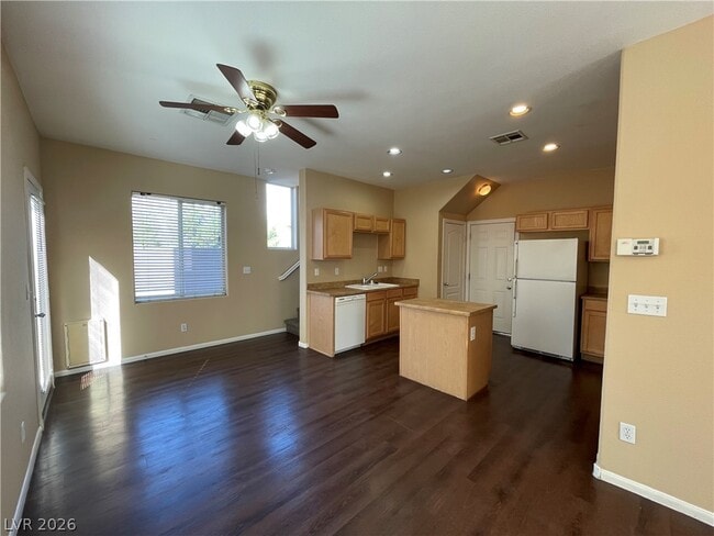 Building Photo - 733 Emerald Idol Pl