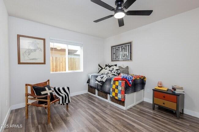 Building Photo - 2936 W Michelle Dr