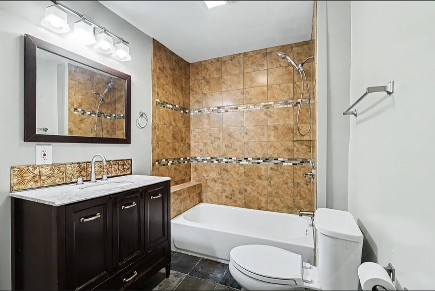 Building Photo - 4200 S Derbigny St