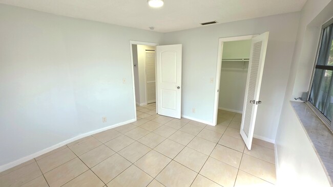 Building Photo - 3581-NPM