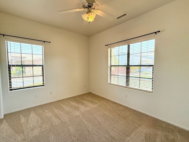 Building Photo - Great home in 55+ community