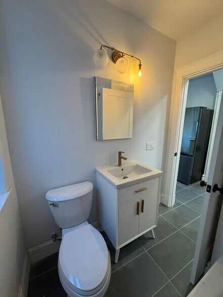 Building Photo - 5011 S Broadway