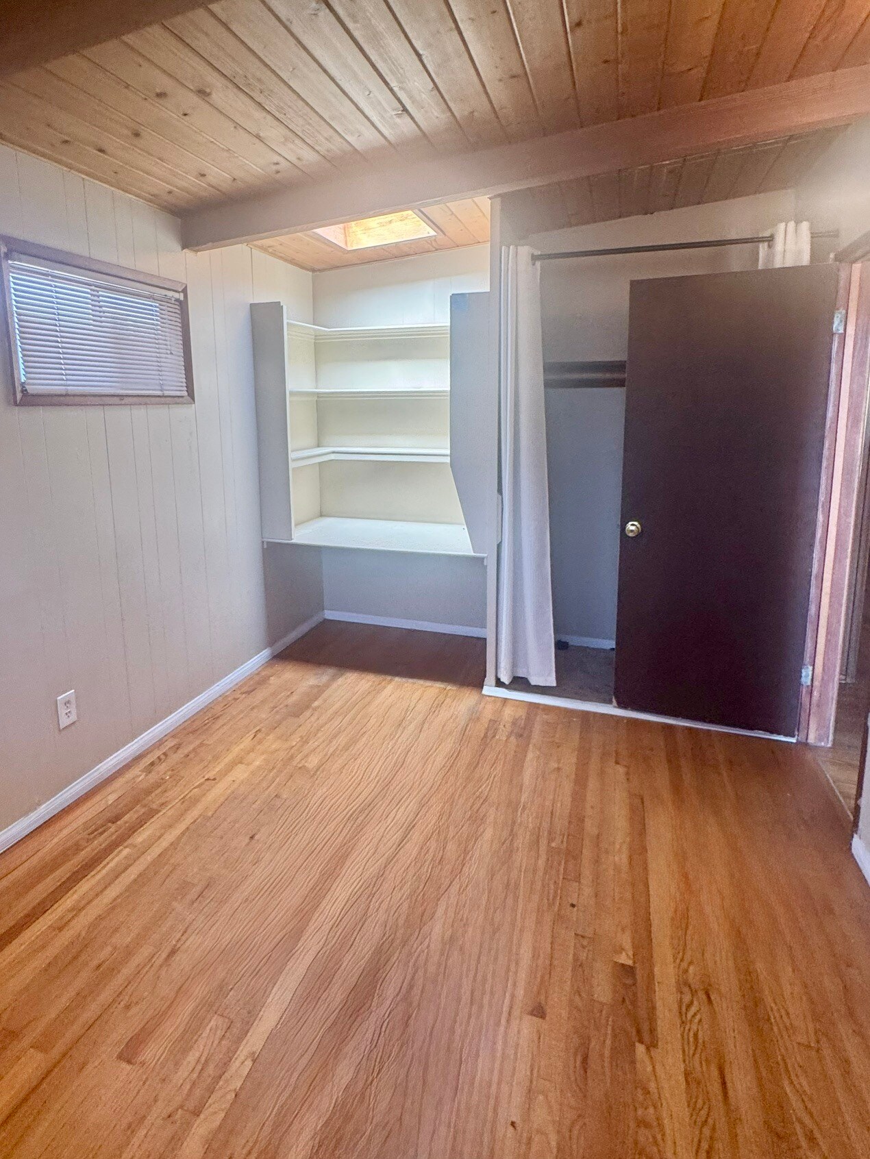 Building Photo - 5027 Campanile Dr