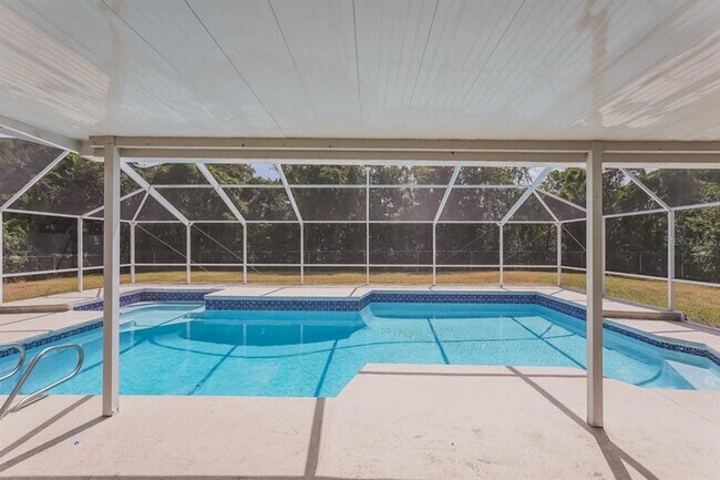 Building Photo - 4400 Old Colony Rd