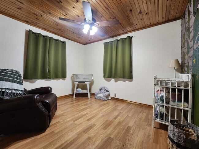 Building Photo - 624 CR 408
