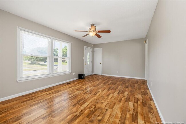 Building Photo - 7401 Paxton Dr