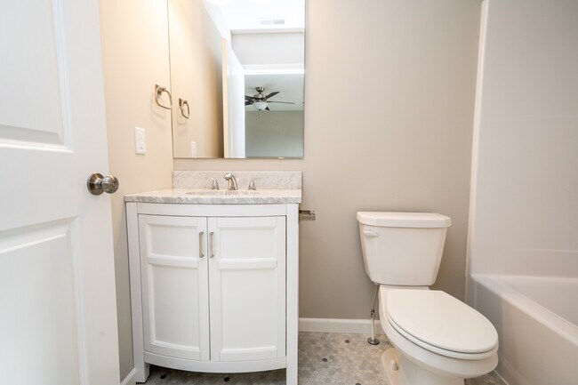 Building Photo - 10051 Bluffs Cor