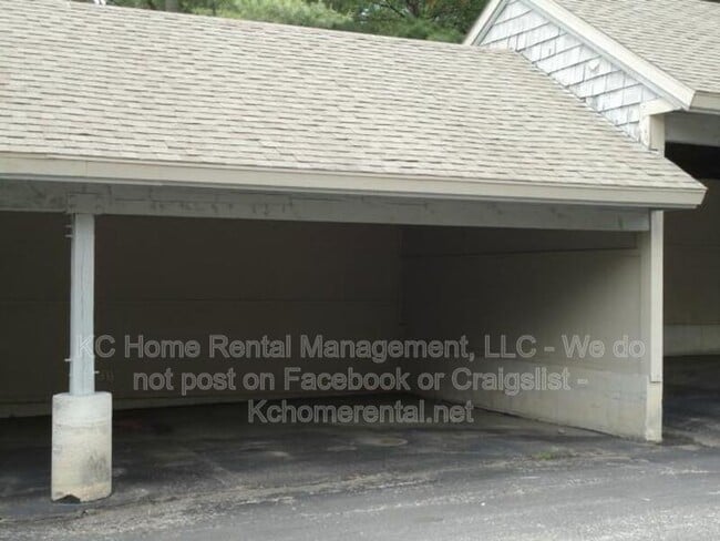 Building Photo - 12013 W 58th Pl