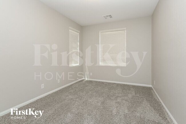 Building Photo - 4032 Villa Serena Ln