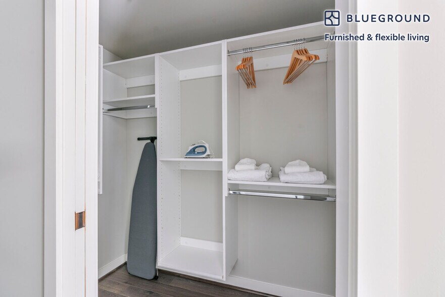 Building Photo - 1122 N Hudson St