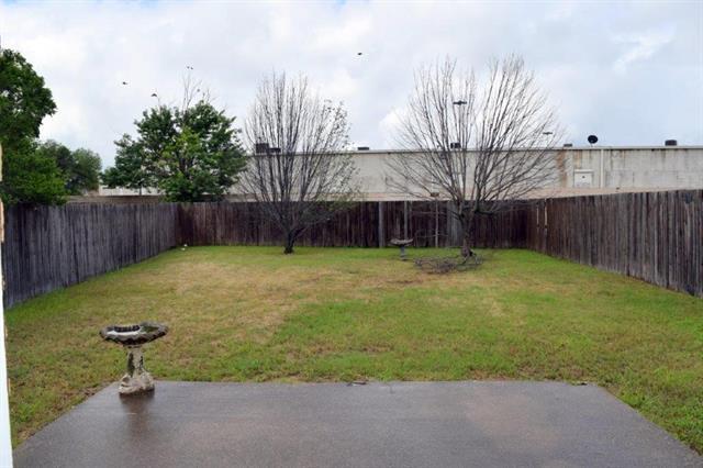 Building Photo - 506 Willow Oak Dr