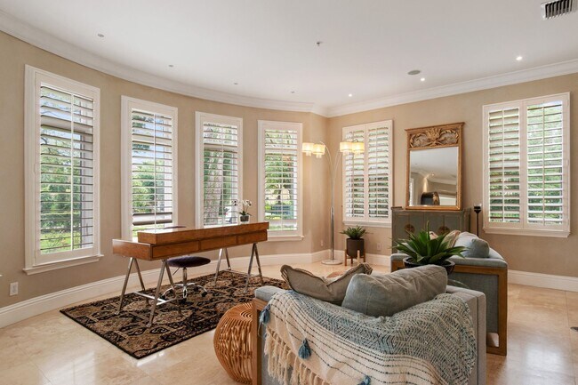 Building Photo - Luxury Rental Available