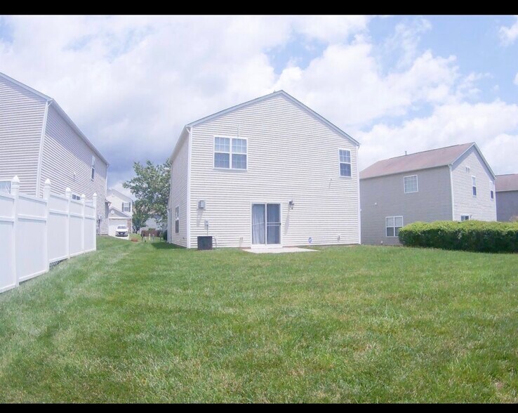 Building Photo - 4804 Rockport Dr