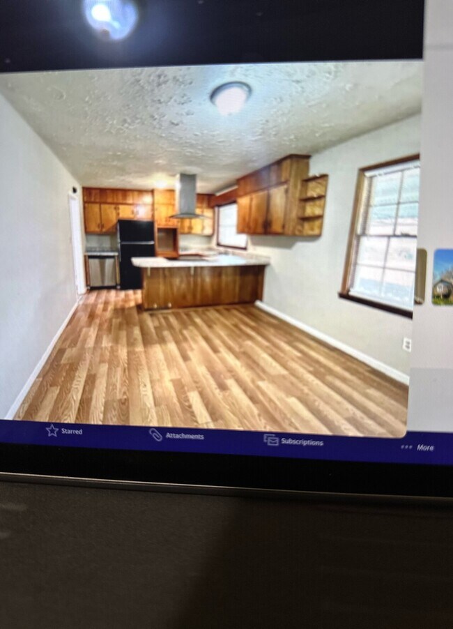 Building Photo - Single Family Home