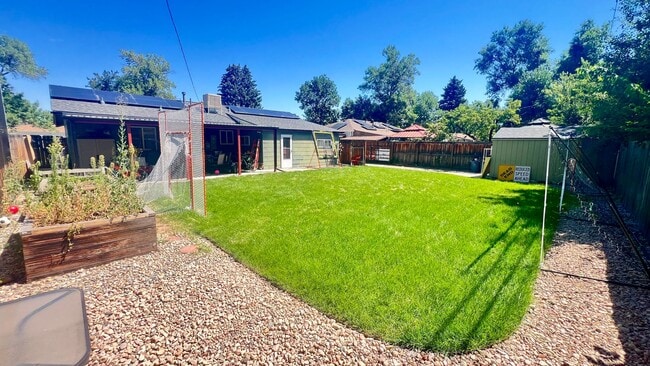 Building Photo - 4870 E Kansas Dr