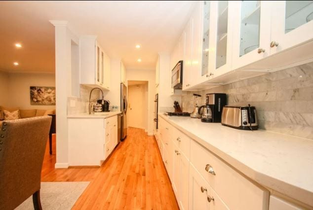 Kitchen - 423 S Rexford Dr