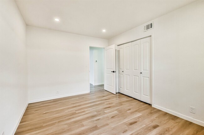 Building Photo - 6315 Overdale St