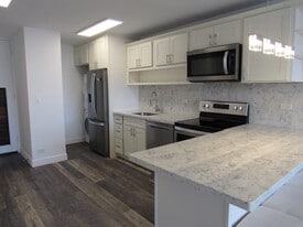 Building Photo - 435 Seaside Ave