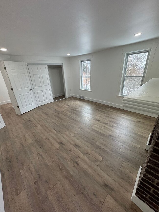 Building Photo - 1148 East St