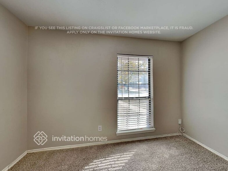 Building Photo - 1301 Clearview Dr