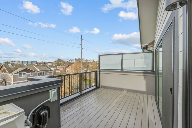 Building Photo - Stunning Brand-New Ballard Townhome with A...