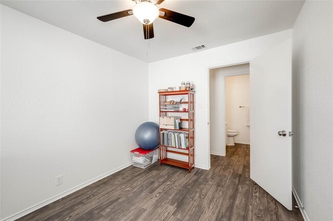 Building Photo - 3503 Larchmont Cove