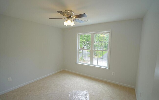Building Photo - *** RARE MAINTENANCE-FREE LIVING IN LAKE OF THE WOODS! ***