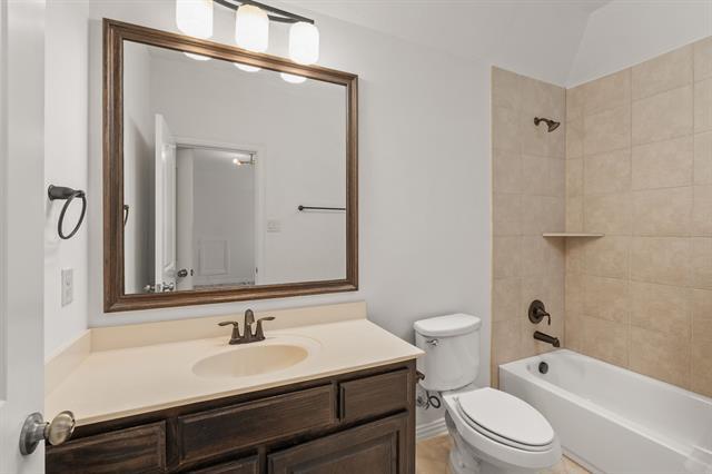 Building Photo - 975 Pembrook Ln