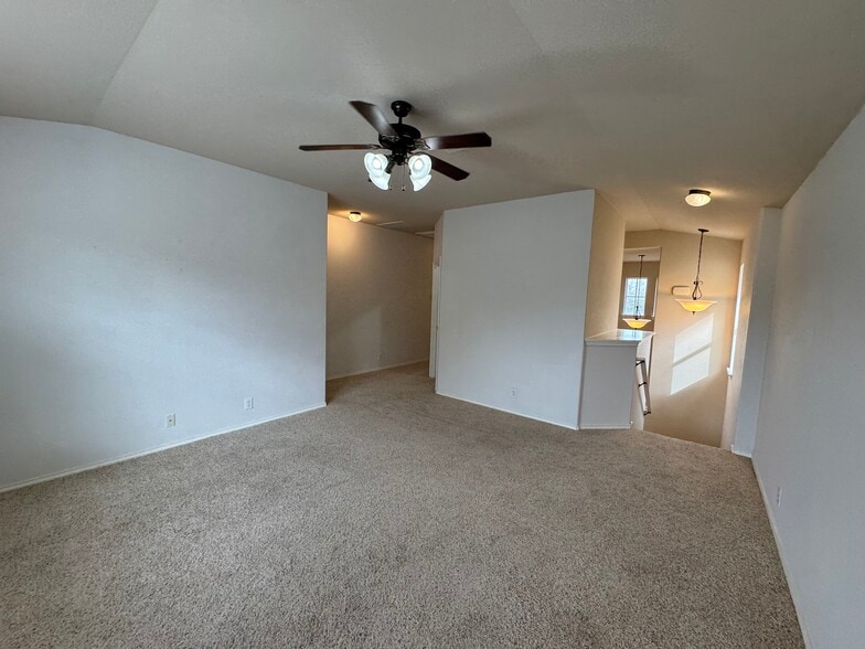 Building Photo - 8716 Wood Stork Dr