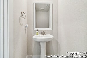 Building Photo - 8851 Oakland Rd