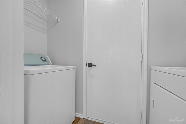 Building Photo - 4216 Goldcrest Ave