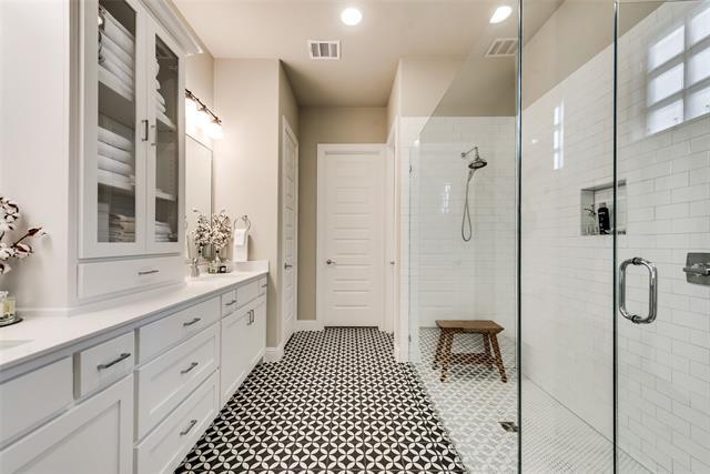 Building Photo - 3828 Killian Ct