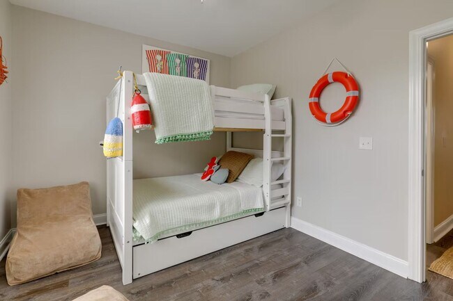 Building Photo - FURNISHED "WORK FROM HOME" RENTAL