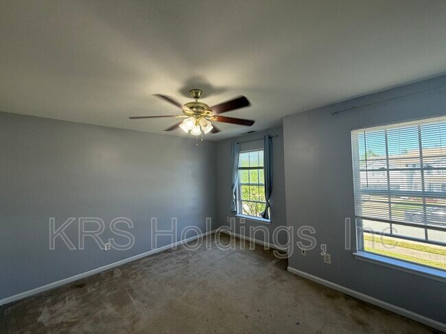 Building Photo - 120 Kennet Dr