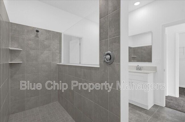 Building Photo - 2025 Shaggy Fisher Dr