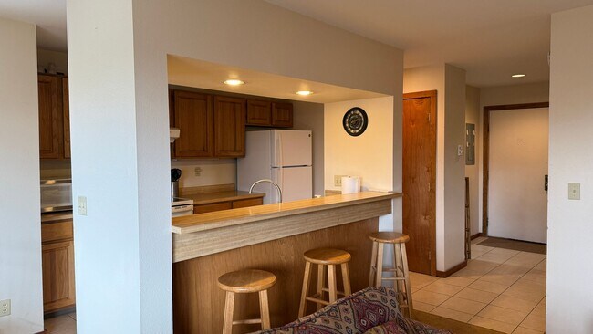 Building Photo - 200 La Bonte St