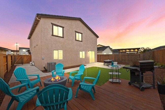 Building Photo - Gorgeous 4 Bedroom in Fiddyment Ranch