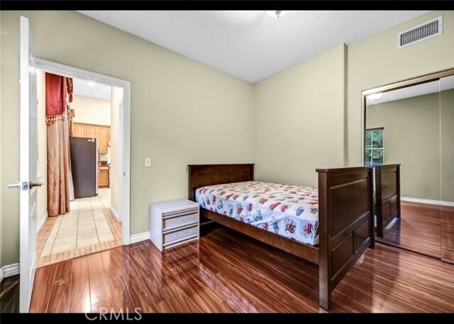 Building Photo - 5517 Welland Ave