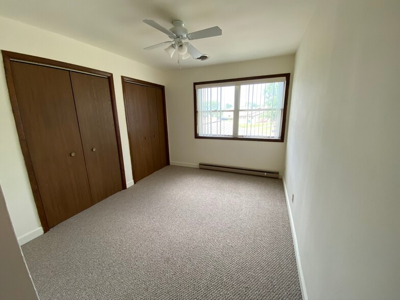 Building Photo - 901 Hartwell Dr