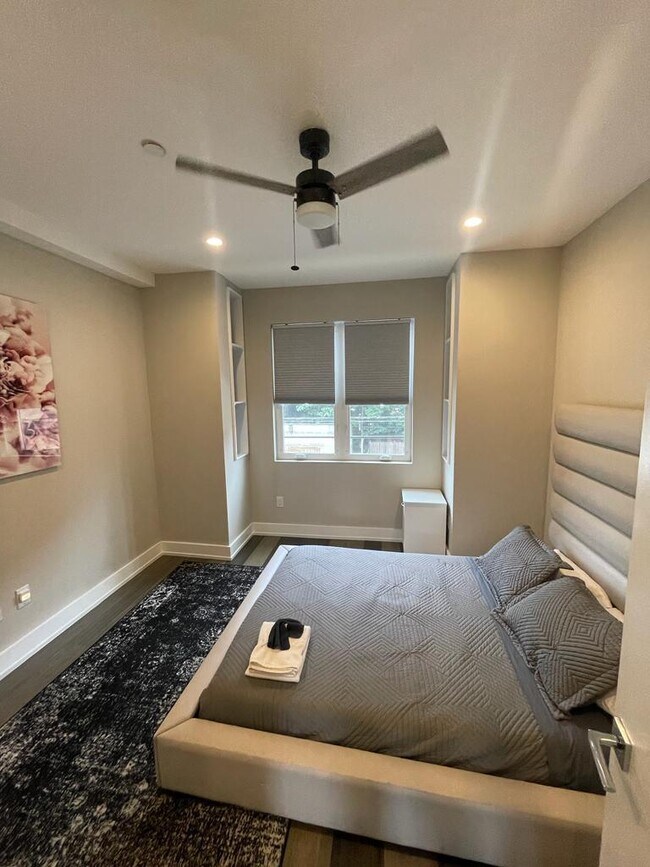 Building Photo - 1209 S 26th St